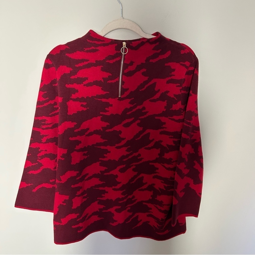 Chico's Zip-Back Mock-Neck Sweater Red Camp Print Size 2 (Large) - Picture 5 of 8